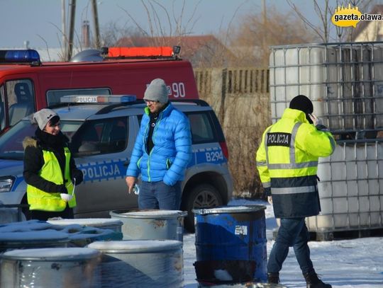 Nie tylko beczki z chemikaliami, są też odpady medyczne! ZDJĘCIA