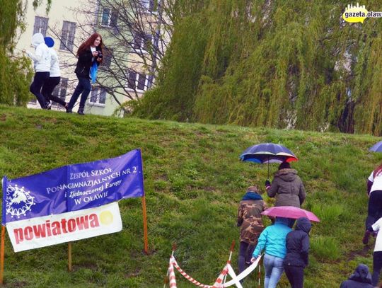 Ulewa nie przeszkodziła, pobiegli do matury. ZDJĘCIA