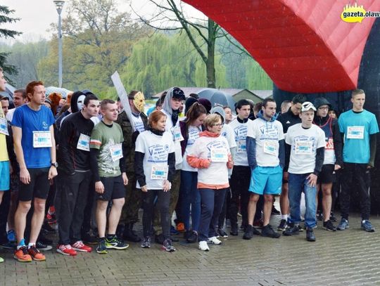 Ulewa nie przeszkodziła, pobiegli do matury. ZDJĘCIA