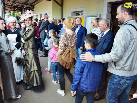 Historyczna chwila, podróż w czasie i sporo atrakcji