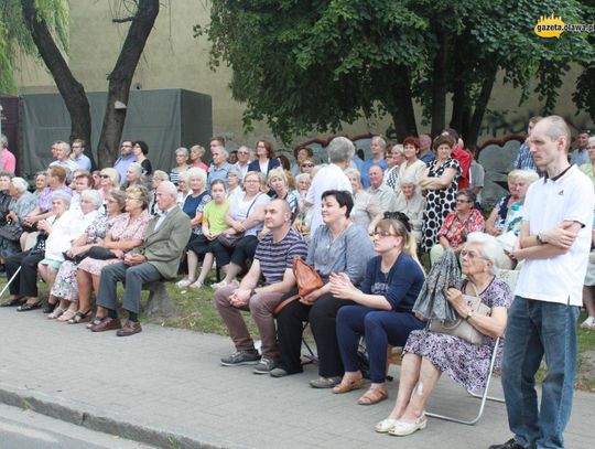 Święty Józef odrodził się z płomieni. ZDJĘCIA i VIDEO