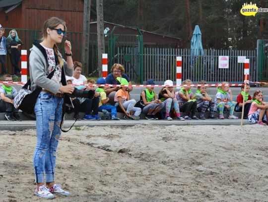 Ratowali nad stawem. ZDJĘCIA