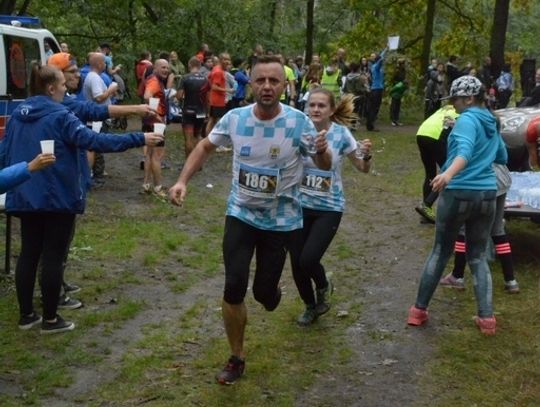 Las, błoto i tłumy biegaczy