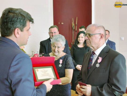 Z medalem za miłość