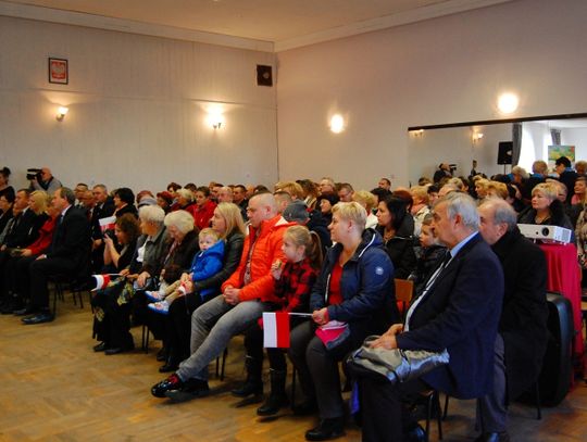 Uroczyście i patriotycznie w Domaniowie Uroczyście i patriotycznie w Domaniowie
