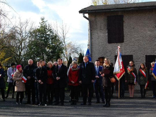 Uroczyście i patriotycznie w Domaniowie Uroczyście i patriotycznie w Domaniowie