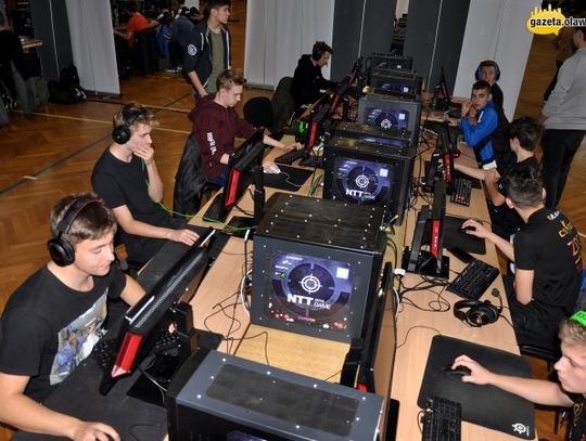 Rywalizują w wirtualnym świecie Rywalizują w wirtualnym świecie