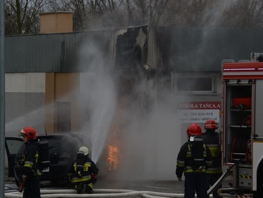 Płonęła skrzynka z gazem przy szkole tańca