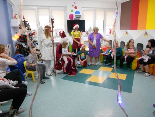 Dr Clown i św. Mikołaj - niezwykła wizyta w szpitalu Dr Clown i św. Mikołaj - niezwykła wizyta w szpitalu