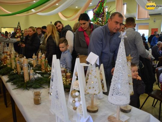 Zdobili i lepili święta