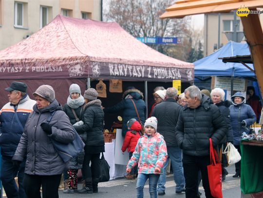 Świątecznie w Rynku. Trwa jarmark. VIDEO, ZDJĘCIA