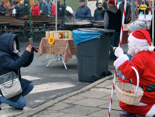 Świątecznie w Rynku. Trwa jarmark. VIDEO, ZDJĘCIA