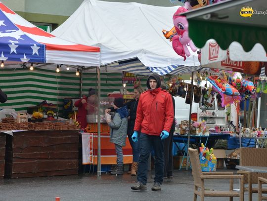 Jarmark rozpoczęty! Trzy dni w świątecznym klimacie. ZDJĘCIA