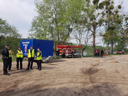 Ponad 50 strażaków nad stawem i bardzo ważne zadanie