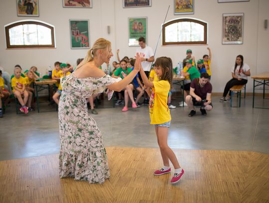 Dzieci z powiatu oławskiego pojadą na „Wakacje z Muszkieterami”