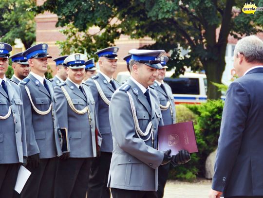 Mundur to prestiż i wielki obowiązek. Kto awansował, a kto dostał nagrodę?