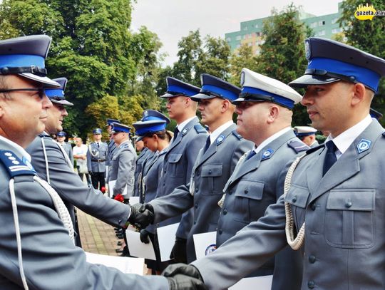 Mundur to prestiż i wielki obowiązek. Kto awansował, a kto dostał nagrodę?