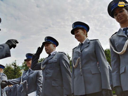 Mundur to prestiż i wielki obowiązek. Kto awansował, a kto dostał nagrodę?