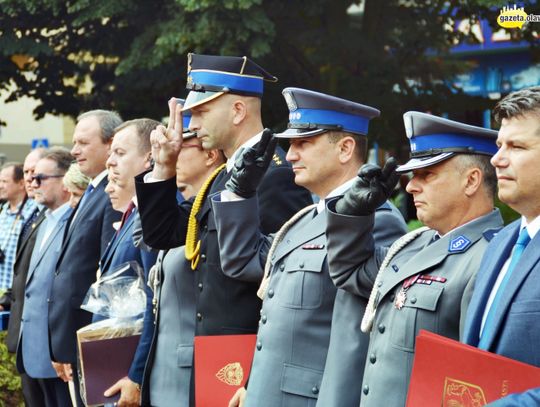 Mundur to prestiż i wielki obowiązek. Kto awansował, a kto dostał nagrodę?