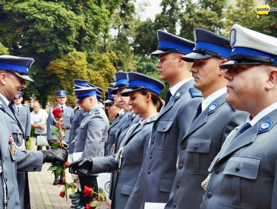 Mundur to prestiż i wielki obowiązek. Kto awansował, a kto dostał nagrodę?