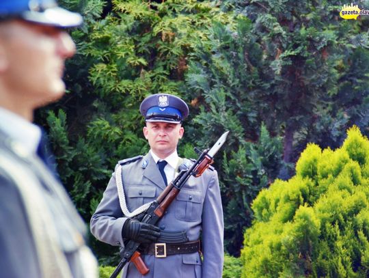 Mundur to prestiż i wielki obowiązek. Kto awansował, a kto dostał nagrodę?