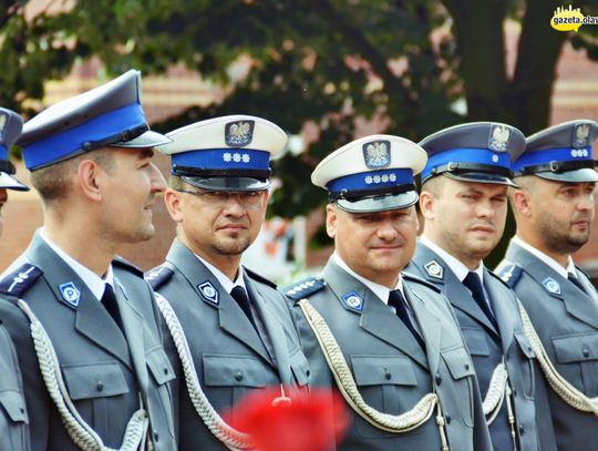 Mundur to prestiż i wielki obowiązek. Kto awansował, a kto dostał nagrodę?