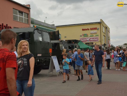 Broń, samochody wojskowe i grochówka. Tak było w Jelczu-Laskowicach