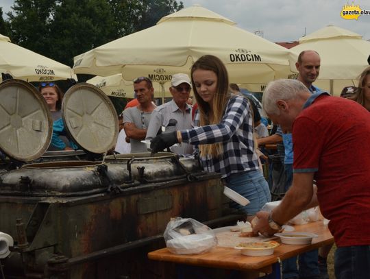 Broń, samochody wojskowe i grochówka. Tak było w Jelczu-Laskowicach