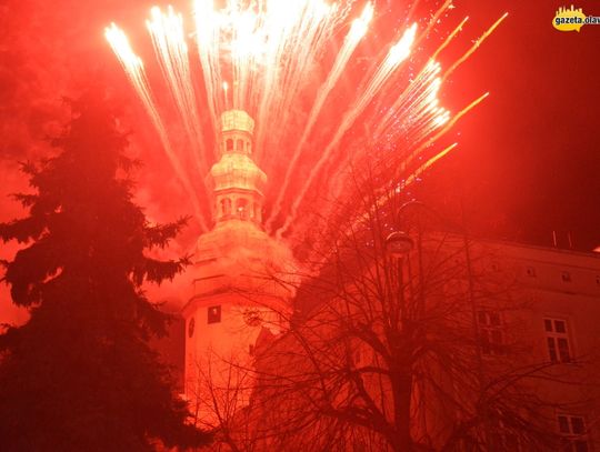 Oni wylicytowali Ławeczkę Dobrych Serc! Kto malucha? ZDJĘCIA