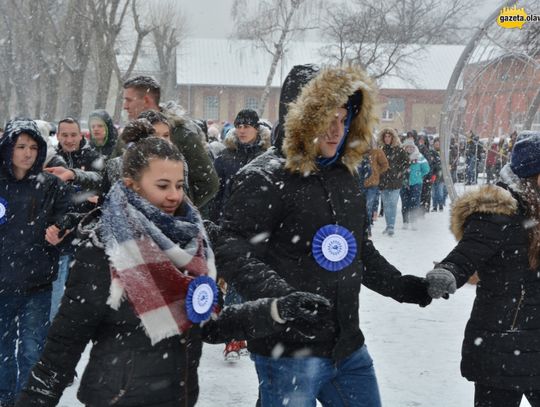 Takiego poloneza jeszcze nie było! Jak z "Krainy lodu"