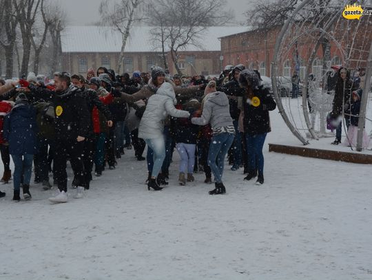 Takiego poloneza jeszcze nie było! Jak z "Krainy lodu"