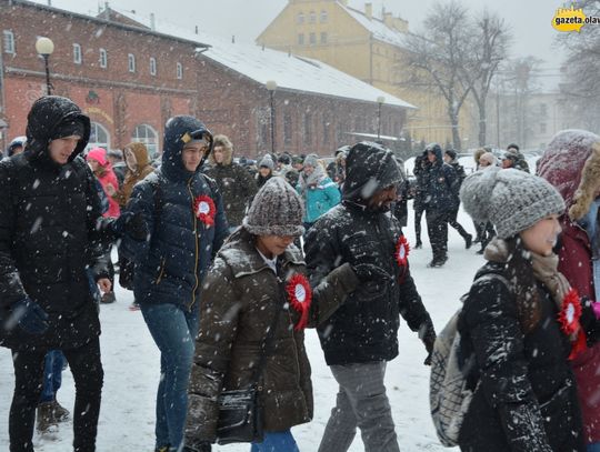 Takiego poloneza jeszcze nie było! Jak z "Krainy lodu"