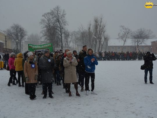 Takiego poloneza jeszcze nie było! Jak z "Krainy lodu"