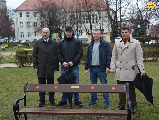 Ławeczka Dobrych Serc przekazana