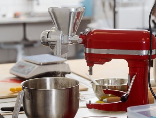 Robot kuchenny – niezastąpiona pomoc dla każdej Pani domu