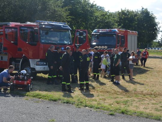 Pomagają, jeżdżą na motocyklach i bawią się. ZDJĘCIA