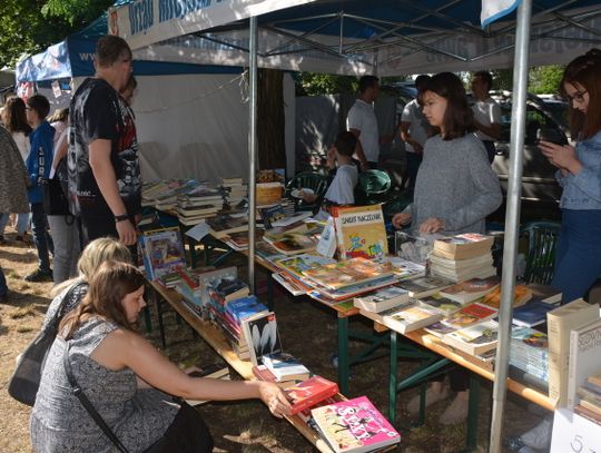 Pomagają, jeżdżą na motocyklach i bawią się. ZDJĘCIA