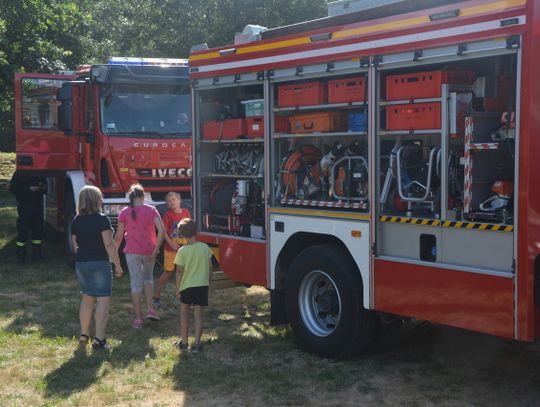Pomagają, jeżdżą na motocyklach i bawią się. ZDJĘCIA