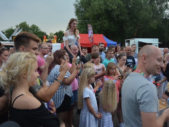 Najszybciej zjadł burgera! Kto ostrą pizzę?