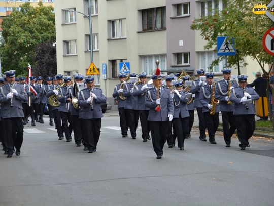 Honor, męstwo i duma - oławska policja ma sztandar. ZDJĘCIA