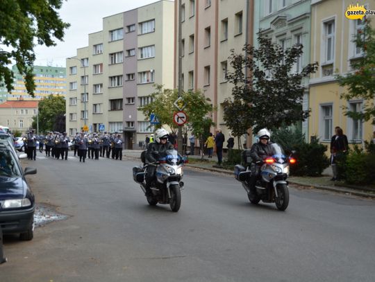 Honor, męstwo i duma - oławska policja ma sztandar. ZDJĘCIA