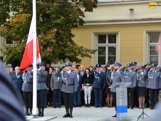 Honor, męstwo i duma - oławska policja ma sztandar. ZDJĘCIA