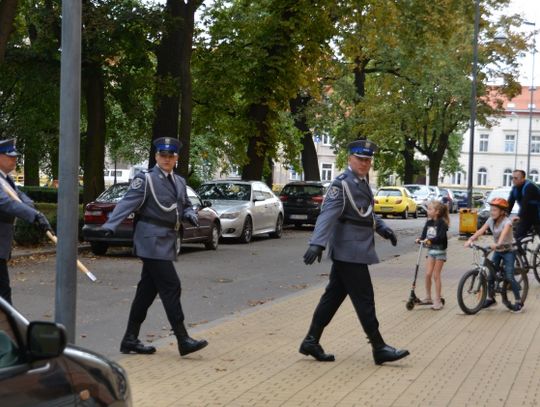 Honor, męstwo i duma - oławska policja ma sztandar. ZDJĘCIA