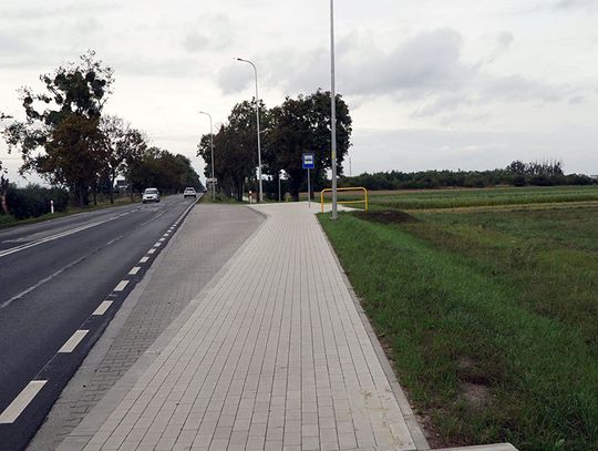 Stanowice i Oława połączone chodnikiem