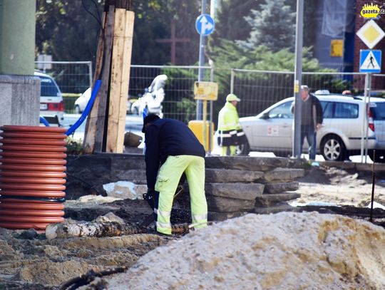 Rynek już bez świerków. ZDJĘCIA