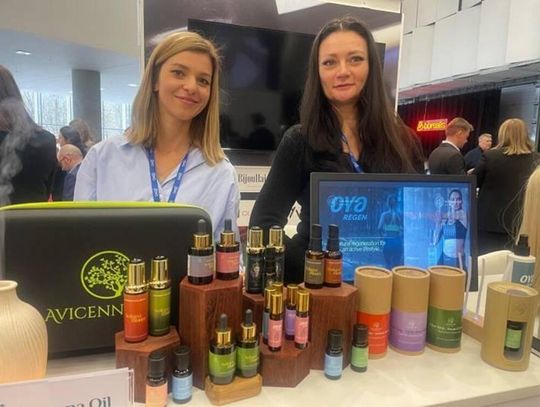 Klaudia Czerniak i Tetiana Hanzha z firmy Avicenna Oil po raz kolejny mogły zaprezentować swoje produkty na międzynarodowych targach.